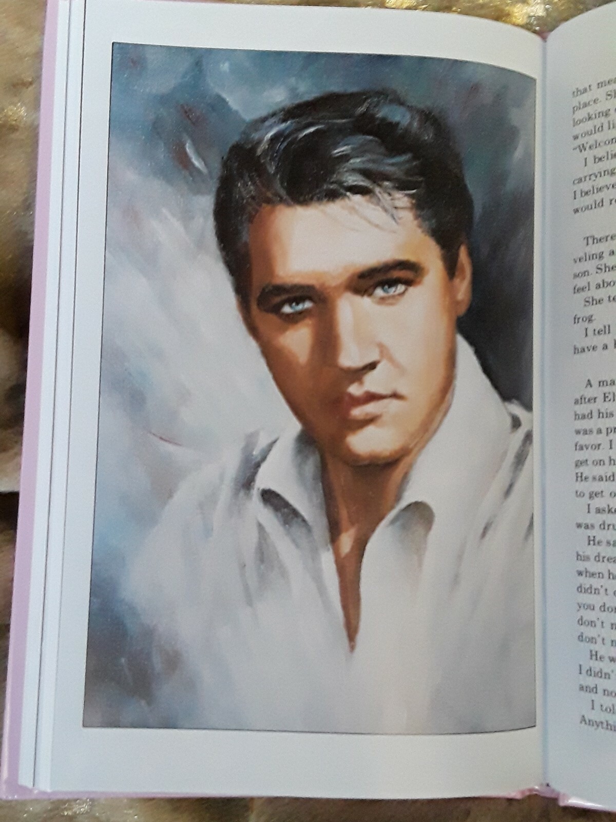 „Elvis Presley’s Graceland Gates“ by H. Loyd Hardcover Book, NOS, Sealed,