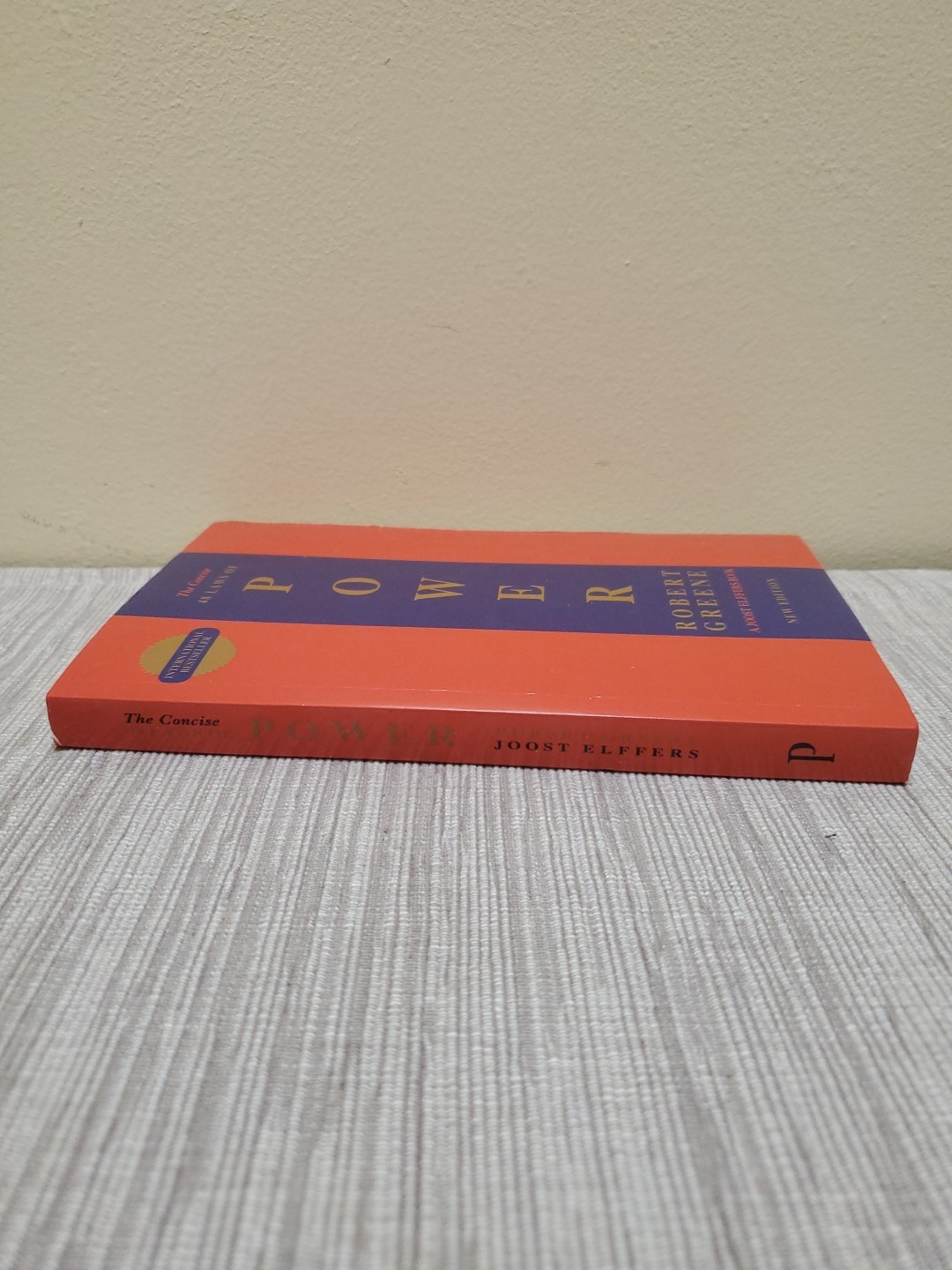 The Concise 48 Laws Of Power by Robert Greene (English, Paperback) New book