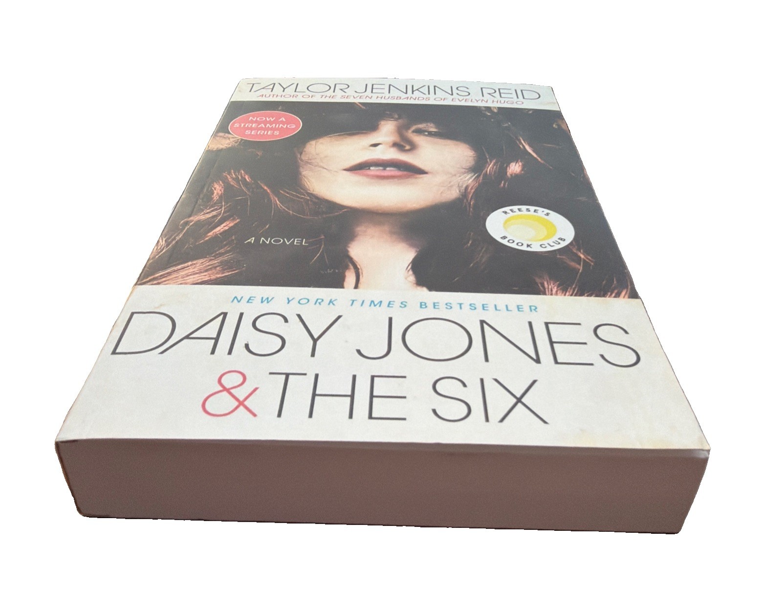 Daisy Jones & The Six: Reese’s Book Club – Taylor Jenkins Reid