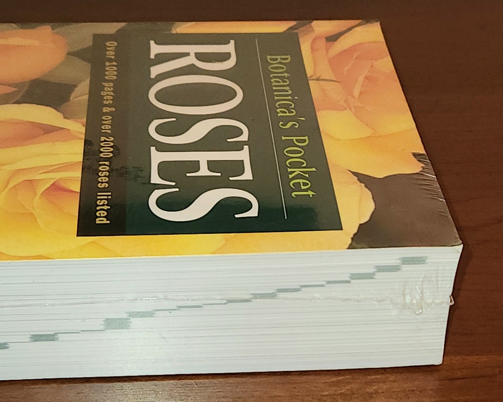 New! Sealed! BOTANICAS POCKET ROSES (Botanicas Pockets) Paperback By Susan Page