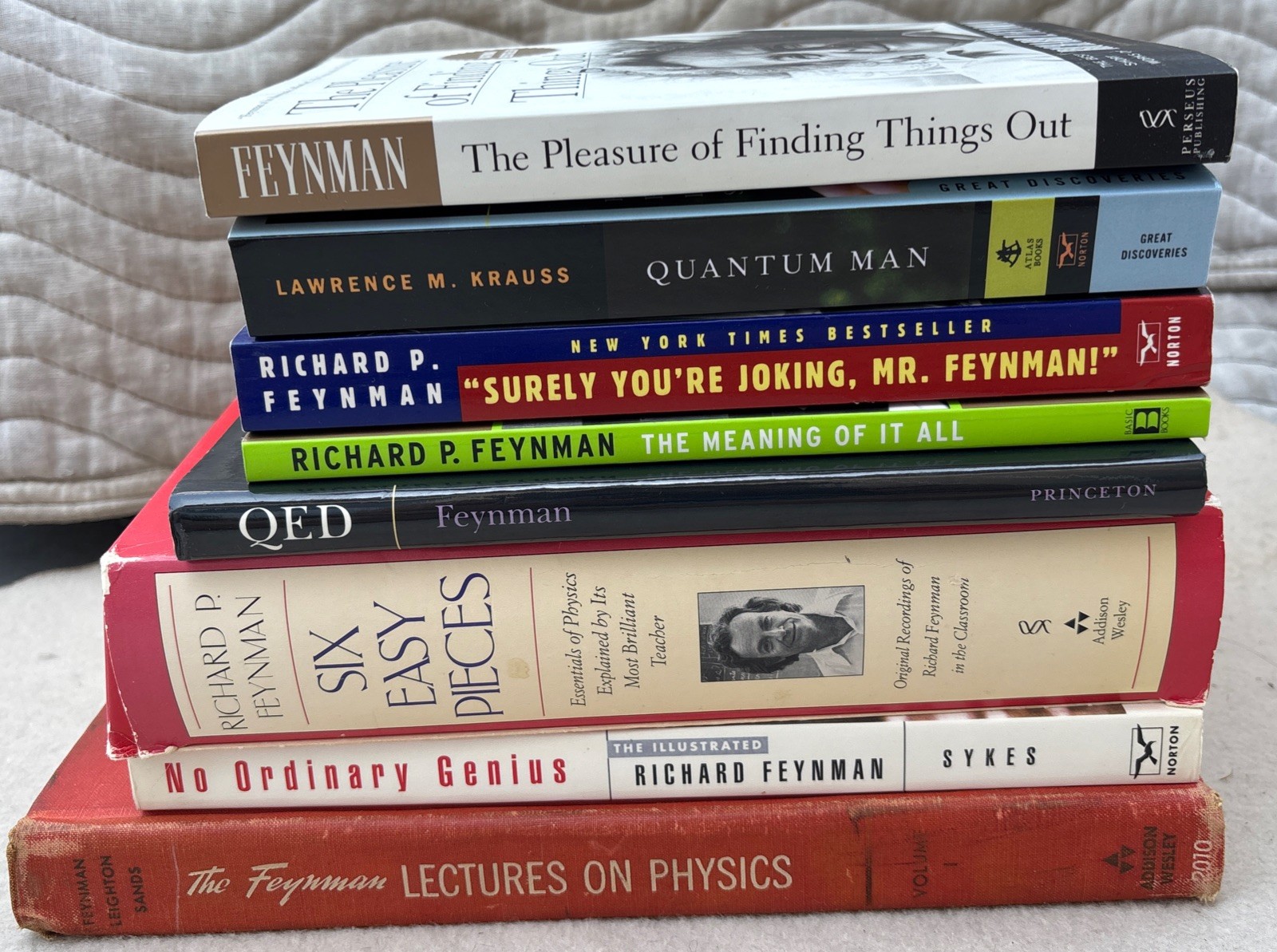 Lot of 8 Richard Feynman Items HC Lectures On Physics Vol. 1, 1966, Recordings +