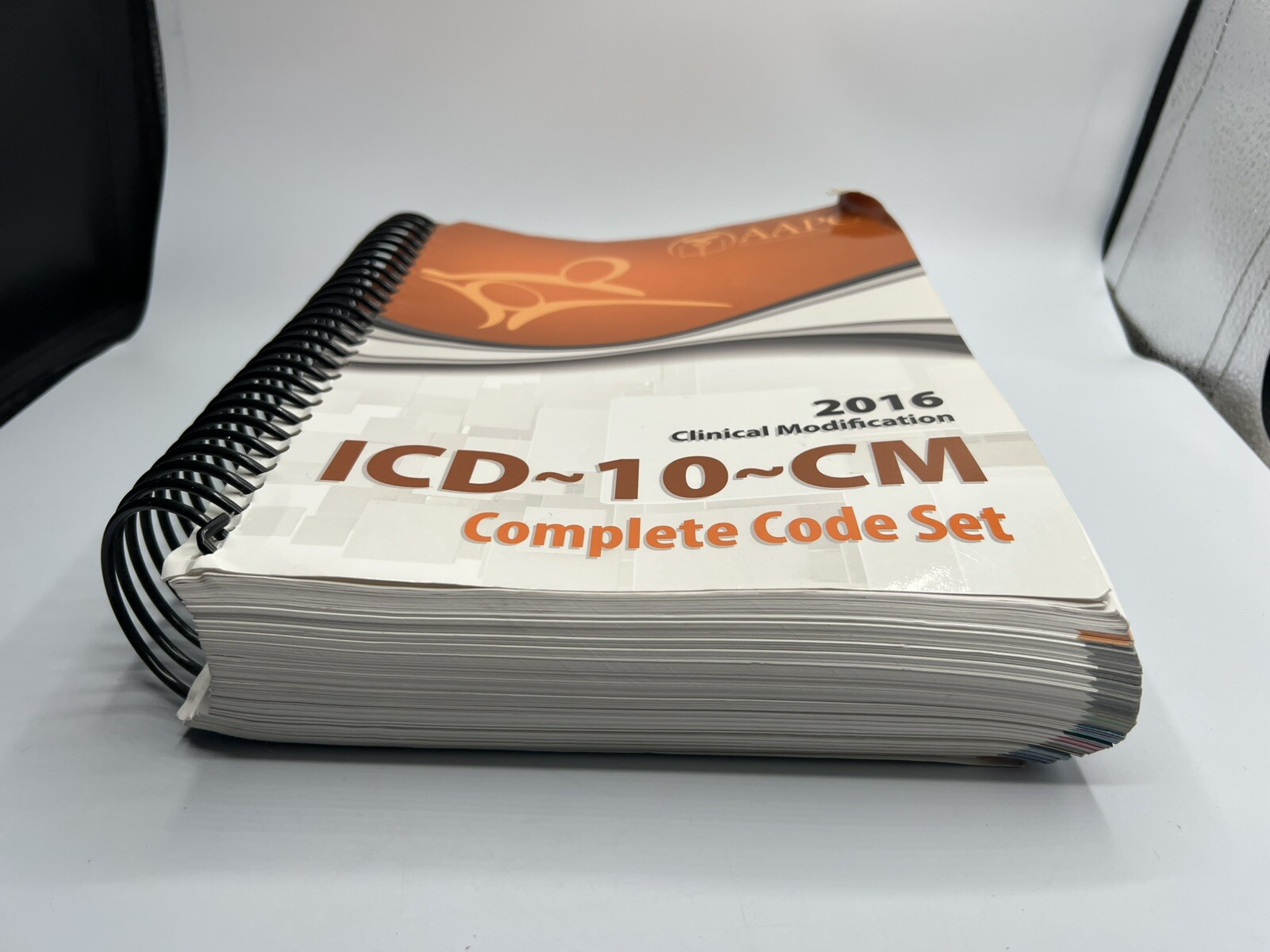 ICD-10-CM Complete Code Set 2016 Spiral Bound AACP Clinical Modification Book
