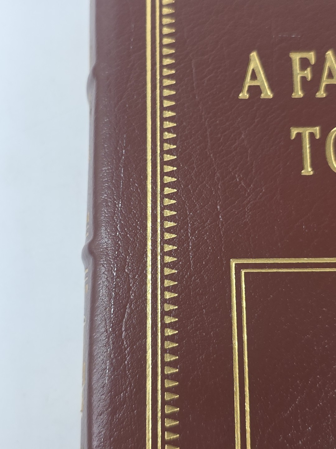 A Farewell to Arms by Ernest Hemmingway ~ Easton Press 2003 ~ 100 Greatest Books