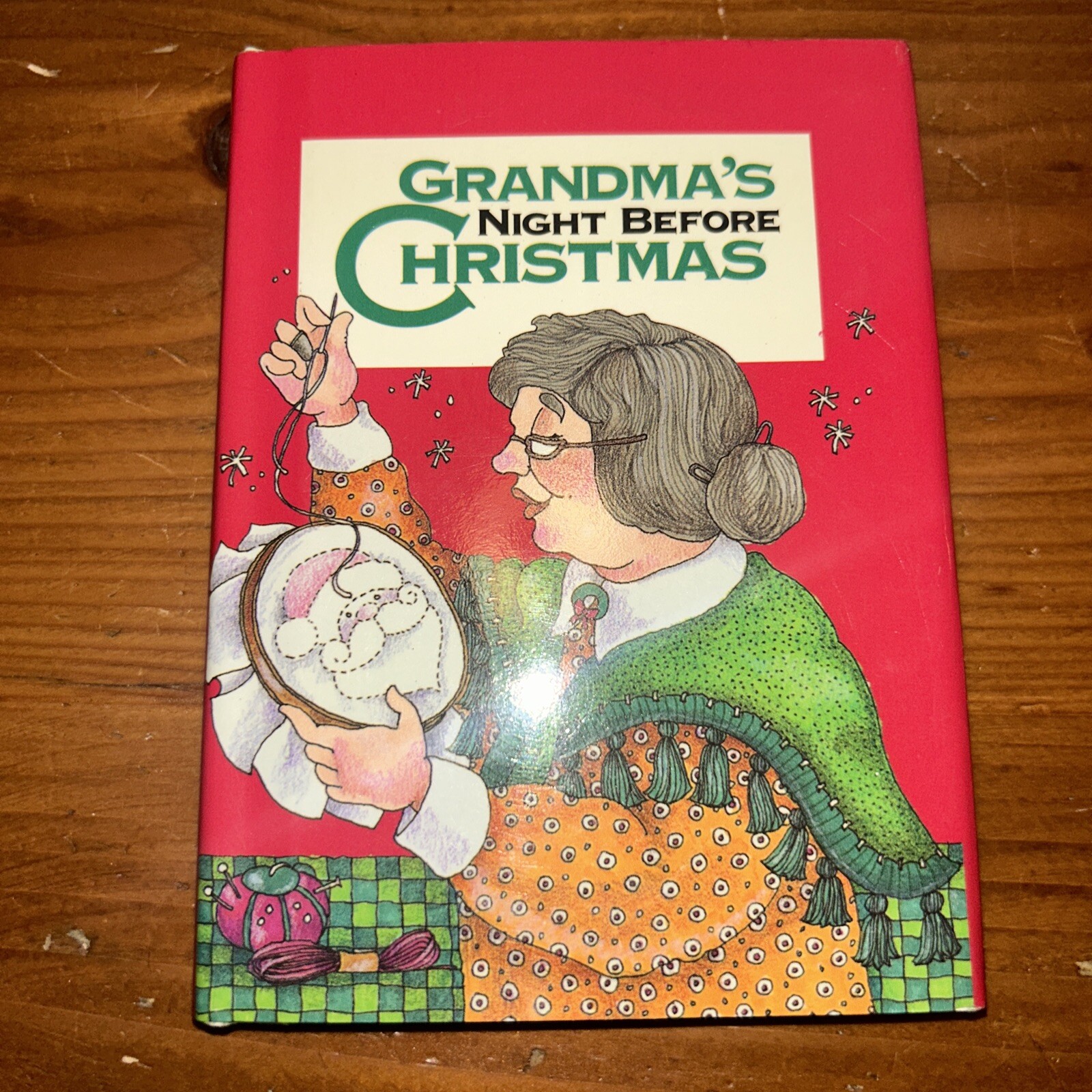 Grandma’s Night Before Christmas by Sue Carabine and Gibbs Smith Publisher B2