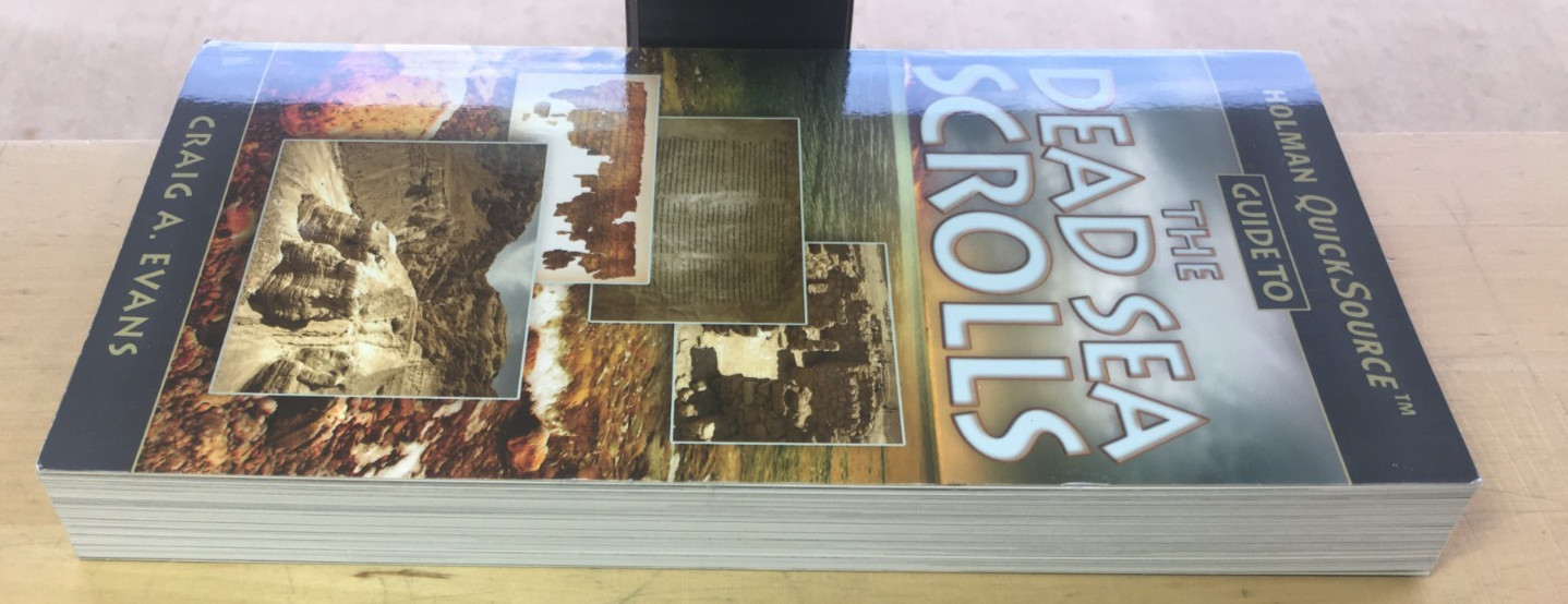 Holman QuickSource Guide to the Dead Sea Scrolls – Paperback – VERY GOOD