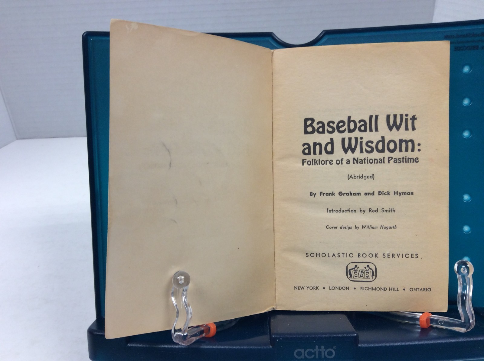 VINTAGE BASEBALL PAPERBACKS Lot of 8 Mantle, Paige, 1927 Yankees