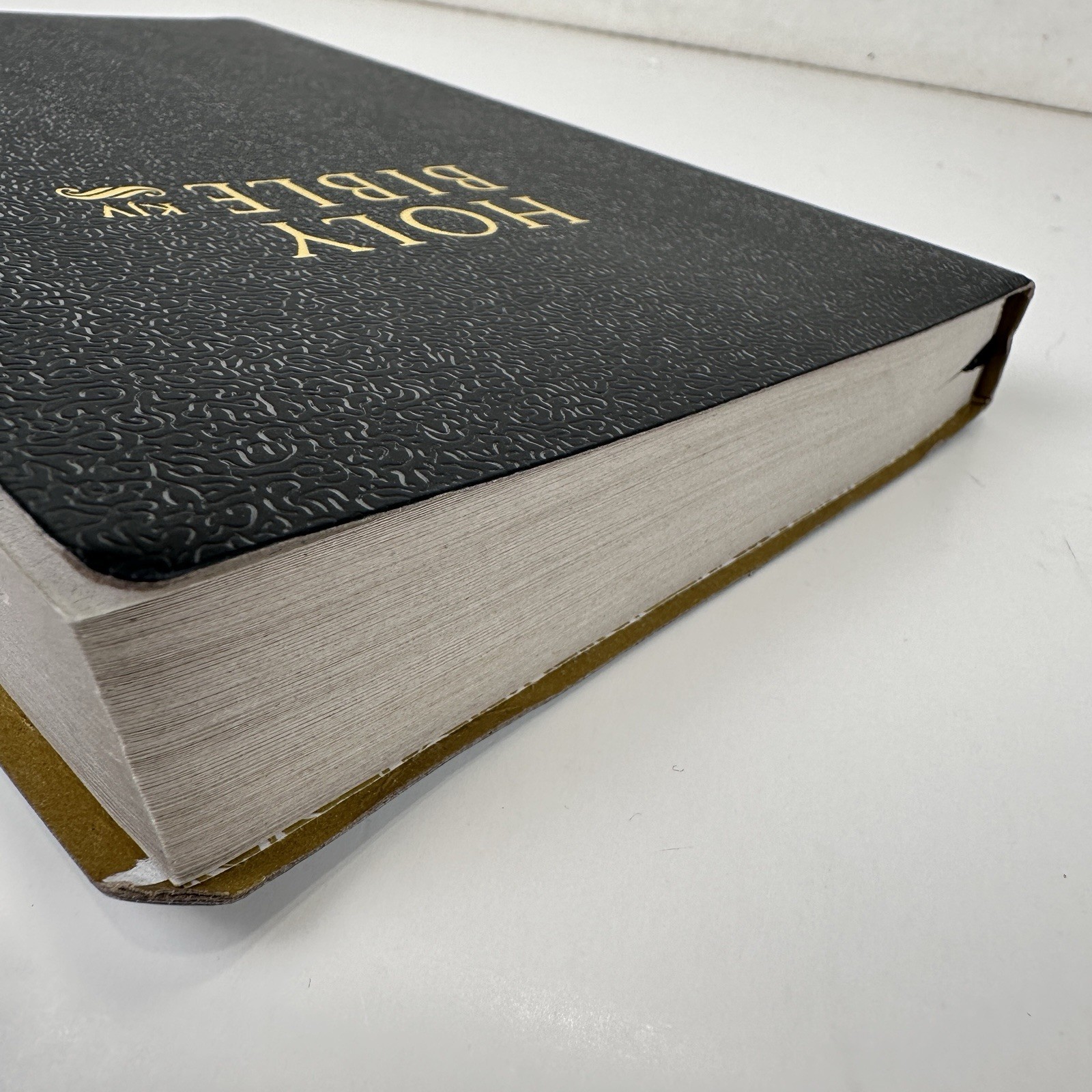 Holy Bible KJV Old And New Testaments Book Small 7.5 x 5.3 in Black Cover