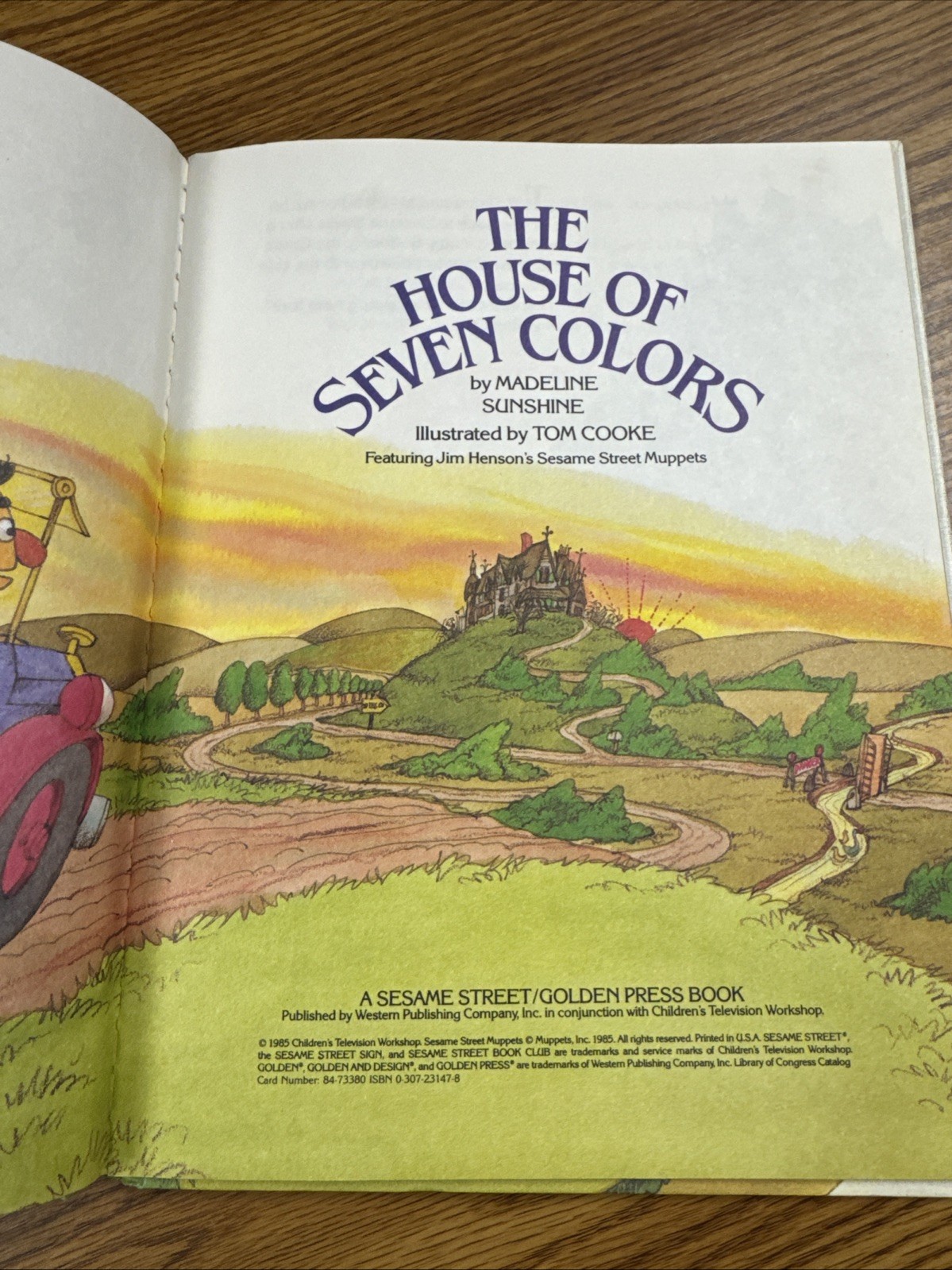 Sesame Street – The House Of Seven Colors by Madeline Sunshine 1985 Golden Press