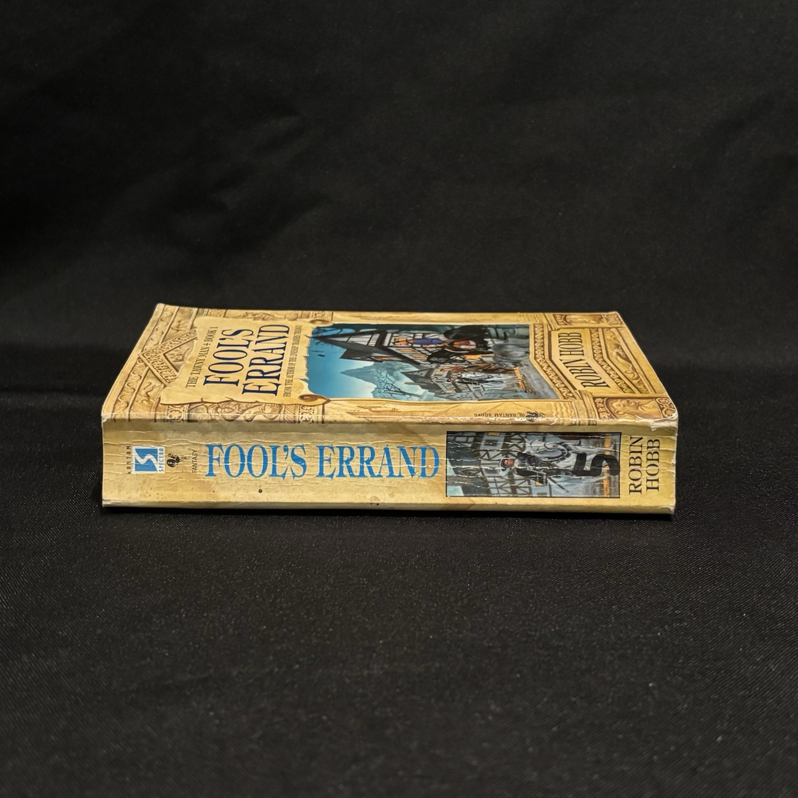 Fool’s Errand Robin Hobb Tawny Man Book 1 2002 1st Printing Paperback