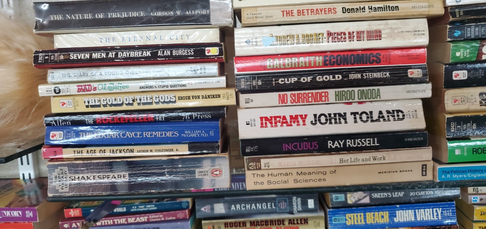 Misc Books History Military Novels Biography Cartoon Complete Your Collection #4