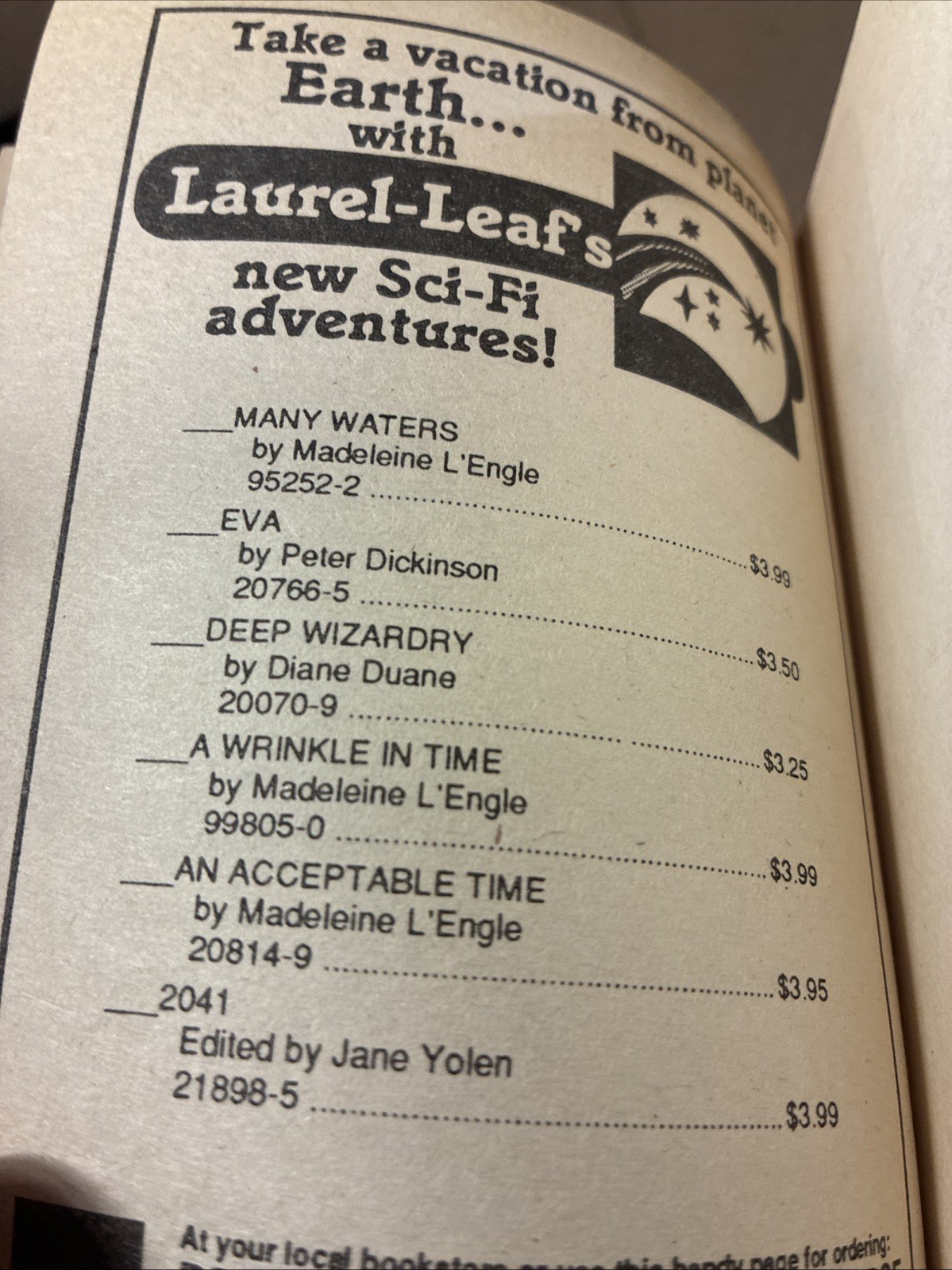 A Wrinkle in Time by Madeleine L’Engle (Paperback, 1976)Dell Laurel Leaf Fantasy