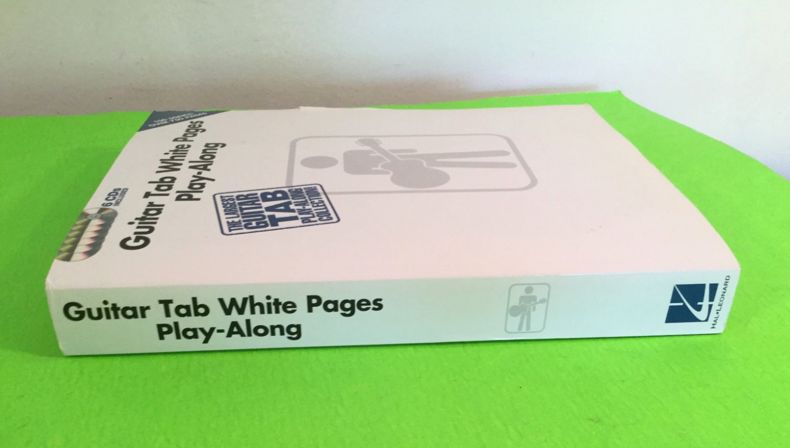 GUITAR TAB WHITE PAGES – PLAY-ALONG Hal Leonard With 6 Cds