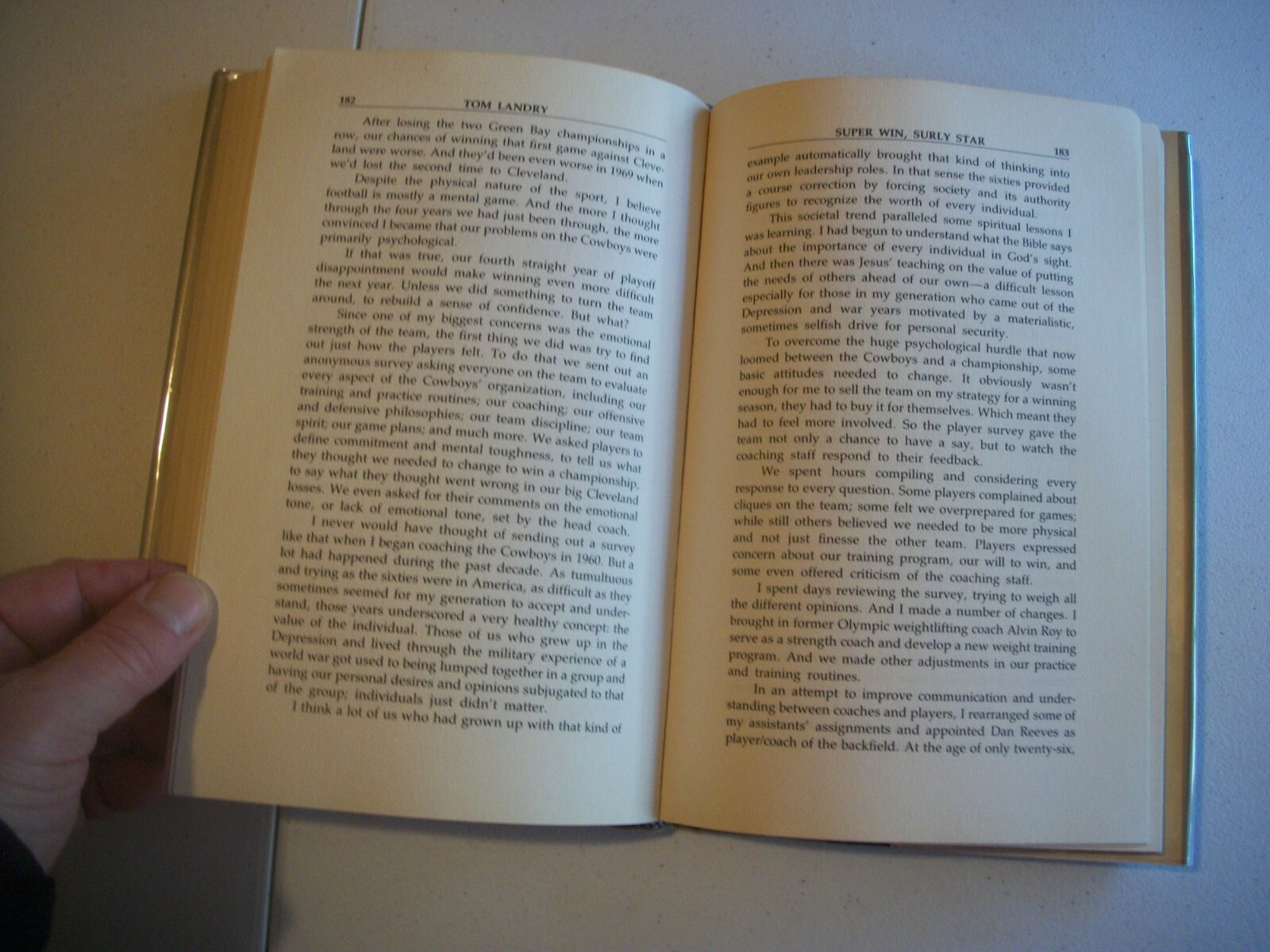 TOM LANDRY-AN AUTOBIOGRAPHY–HARDCOVER BOOK-FORMER LIBRARY BOOK-302 PAGES