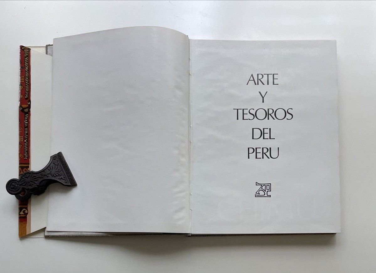 Chimú: Arte Y Tesoros Del Peru By Jose Antonio De Lavalle 1988 Bilingual Edition