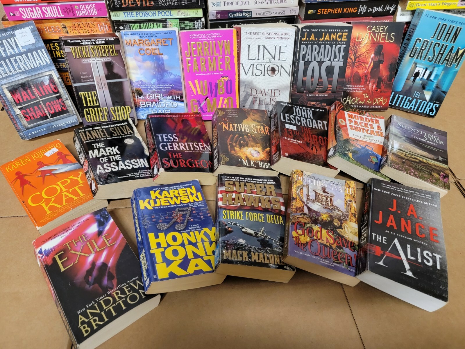 Lot of 20 Mystery Thriller Fiction Paperbacks Popular Author Books MIX UNSORTED