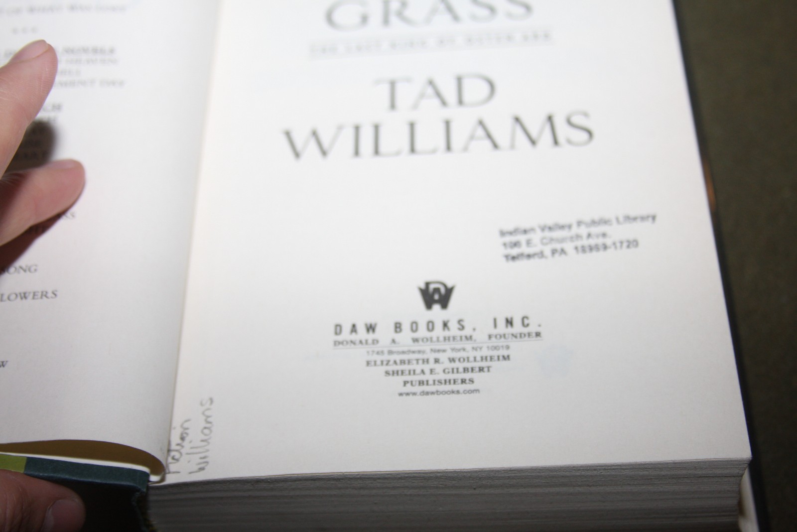 Lot of 2 Tad Williams HCs – Witchwood Crown & Empire of Grass – Both Ex-Library