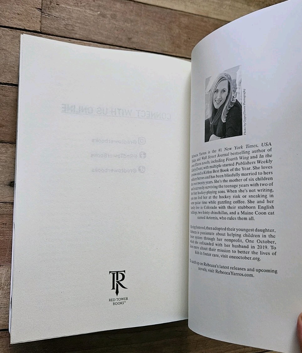 🐲 Fourth Wing 1st Printing Limited Edition Paperback Full Sprayed Dragon Edges