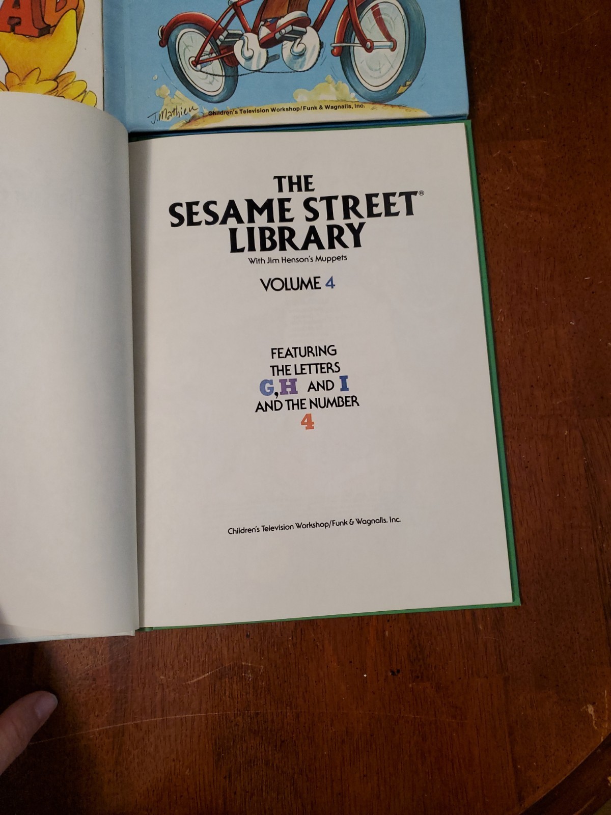 Set Of 4 Vintage 1978 Seasame Street Books