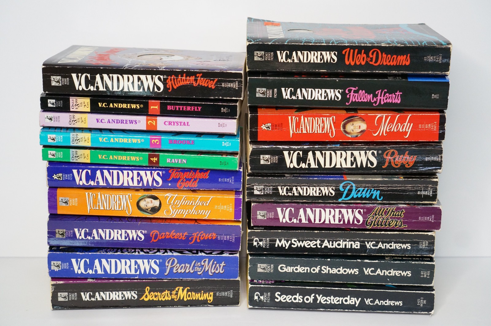 VC Andrews Book Lot of 19 Vintage Gothic Horror Romance Novels Paperback V.C.