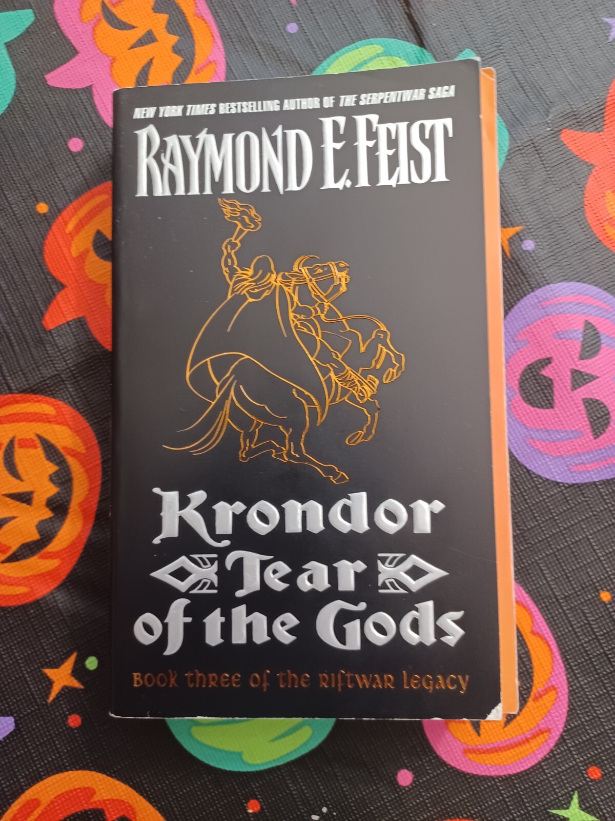 Krondor: Tear of the Gods (Riftwar Legacy) – Mass Market Paperback