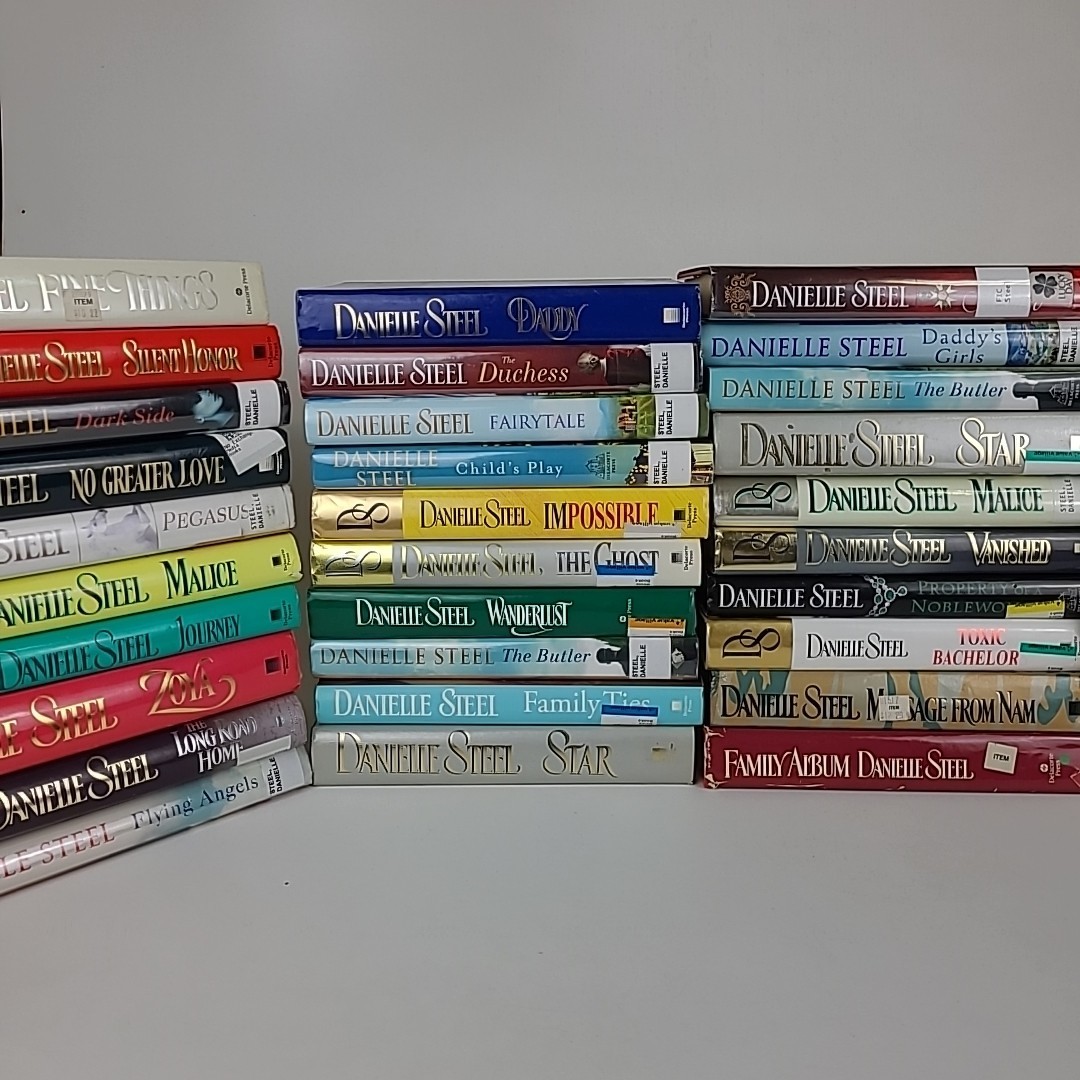 Danielle Steel Hardcover Lot of 10 RANDOM HC DJ No Duplicates FREE SHIPPING