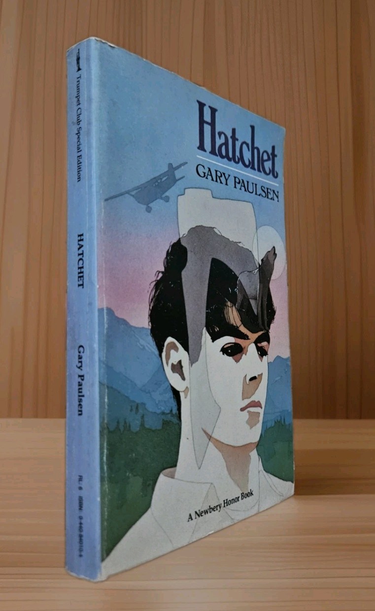 1988. 1st Printing : Hatchet By Gary Paulsen | Trumpet Club Special Edition PB