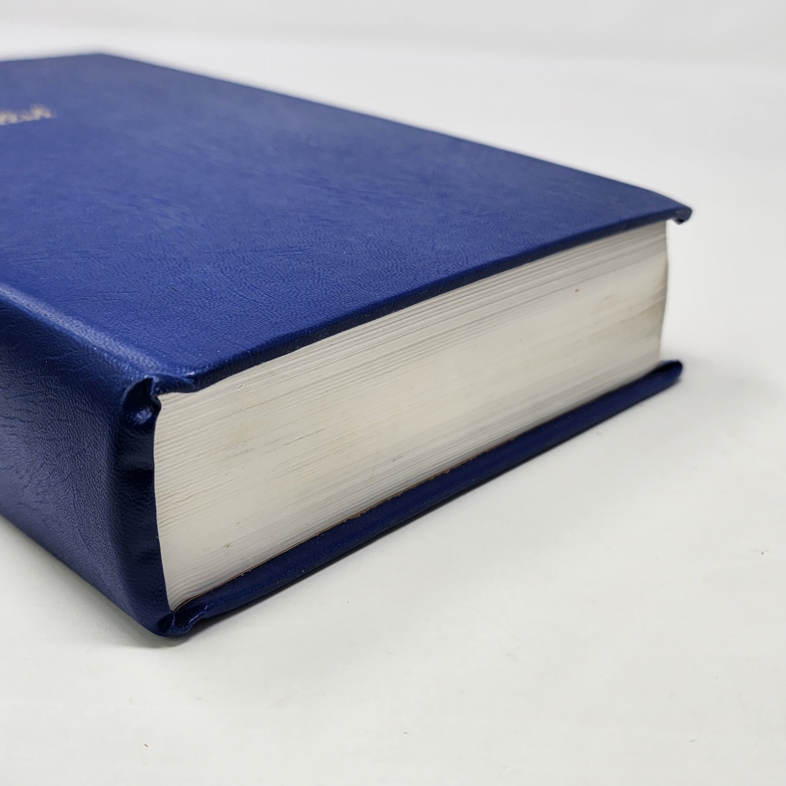 The Bible in Living English Hardcover 1979 Printing Byington Watchtower VG