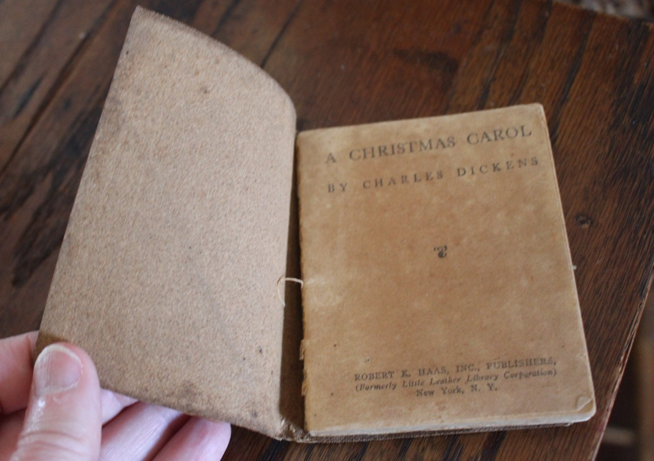 Little Leather Library – A CHRISTMAS CAROL Charles Dickens Antique Book 1920’s