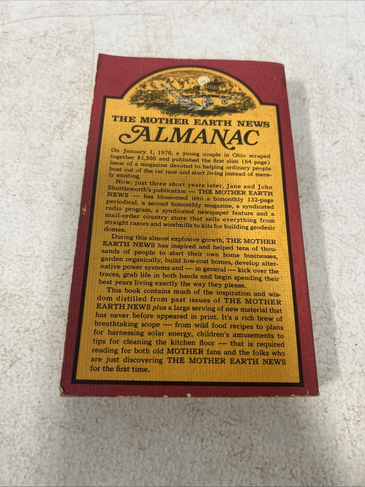 The Mother Earth News Almanac: A Guide Through The Seasons