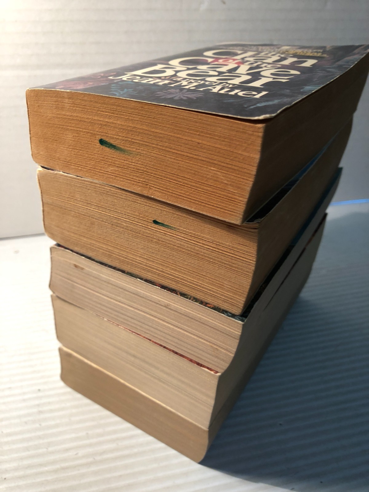 Jean M Auel THE CLAN of the CAVE BEAR Series lot of 5 Bantam Paperbacks