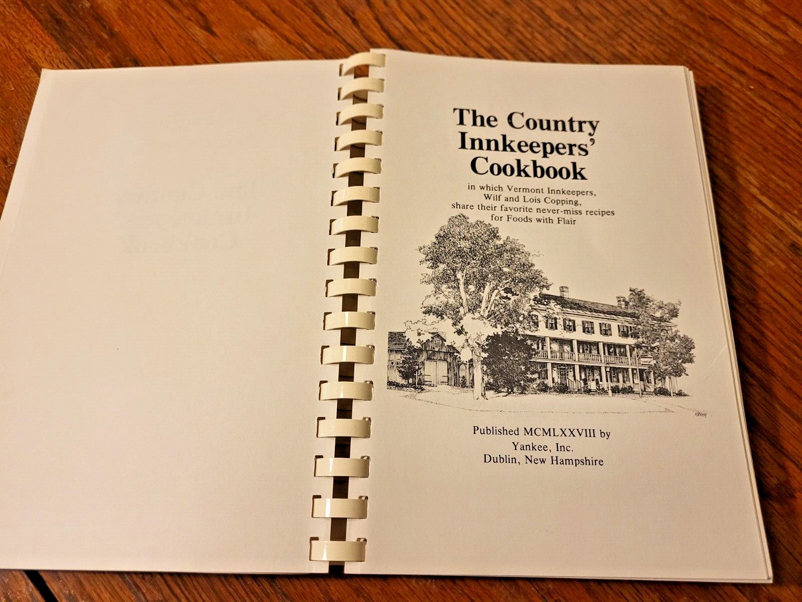 1978-COUNTRY INNKEEPERS COOKBOOK-WILF & LOISE COPPING-SPIRAL-224 PAGES-1ST ED.