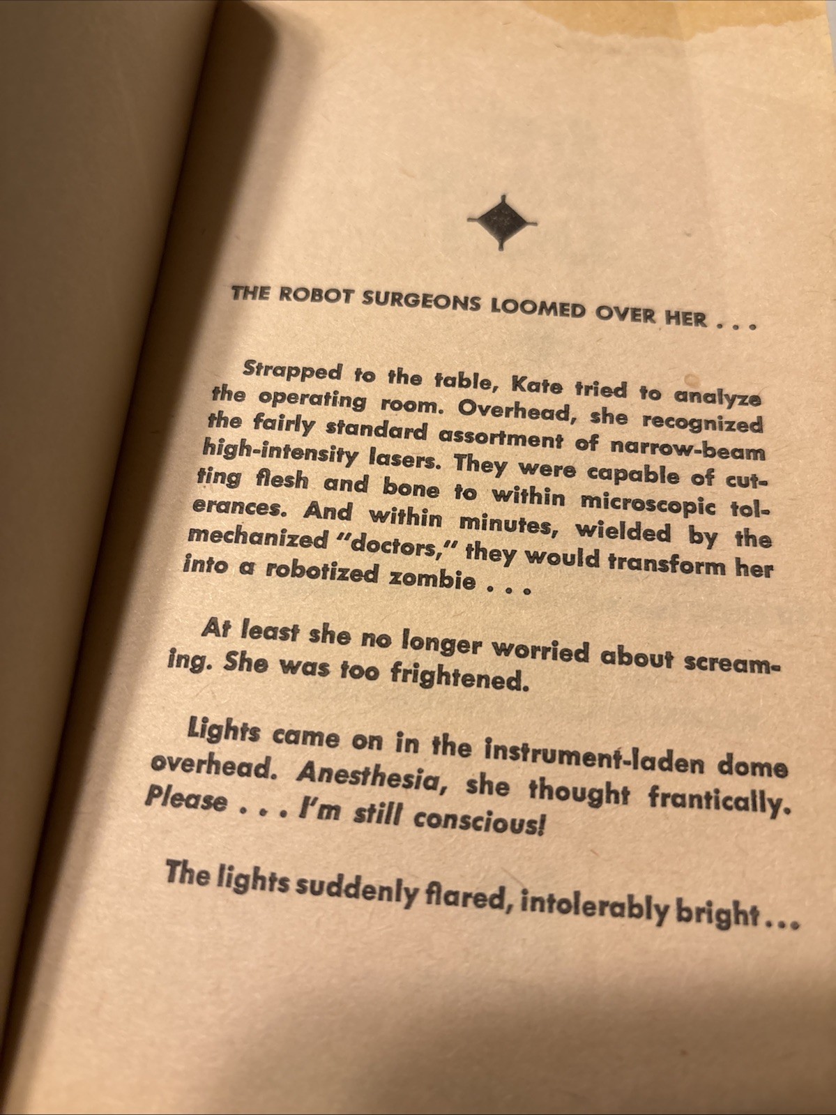The Black Hole Science Fiction Paperback Book by Alan Dean Foster Del Rey 1979