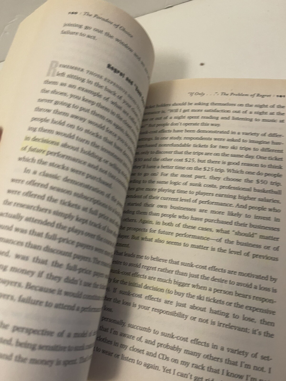 P. S. Ser.: The Paradox of Choice : Why More Is Less by Barry Schwartz (2005,…