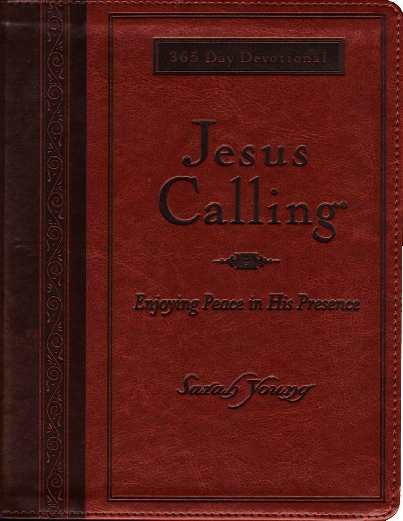 New JESUS CALLING 365 DAILY DEVOTIONAL Deluxe Edition Large Print Sarah Young