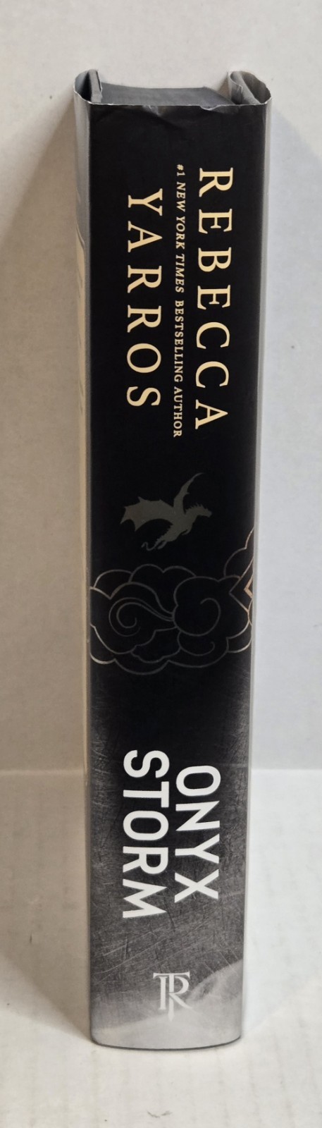 Onyx Storm – Deluxe Limited Edition – The Empyrean,3 – Rebecca Yarros