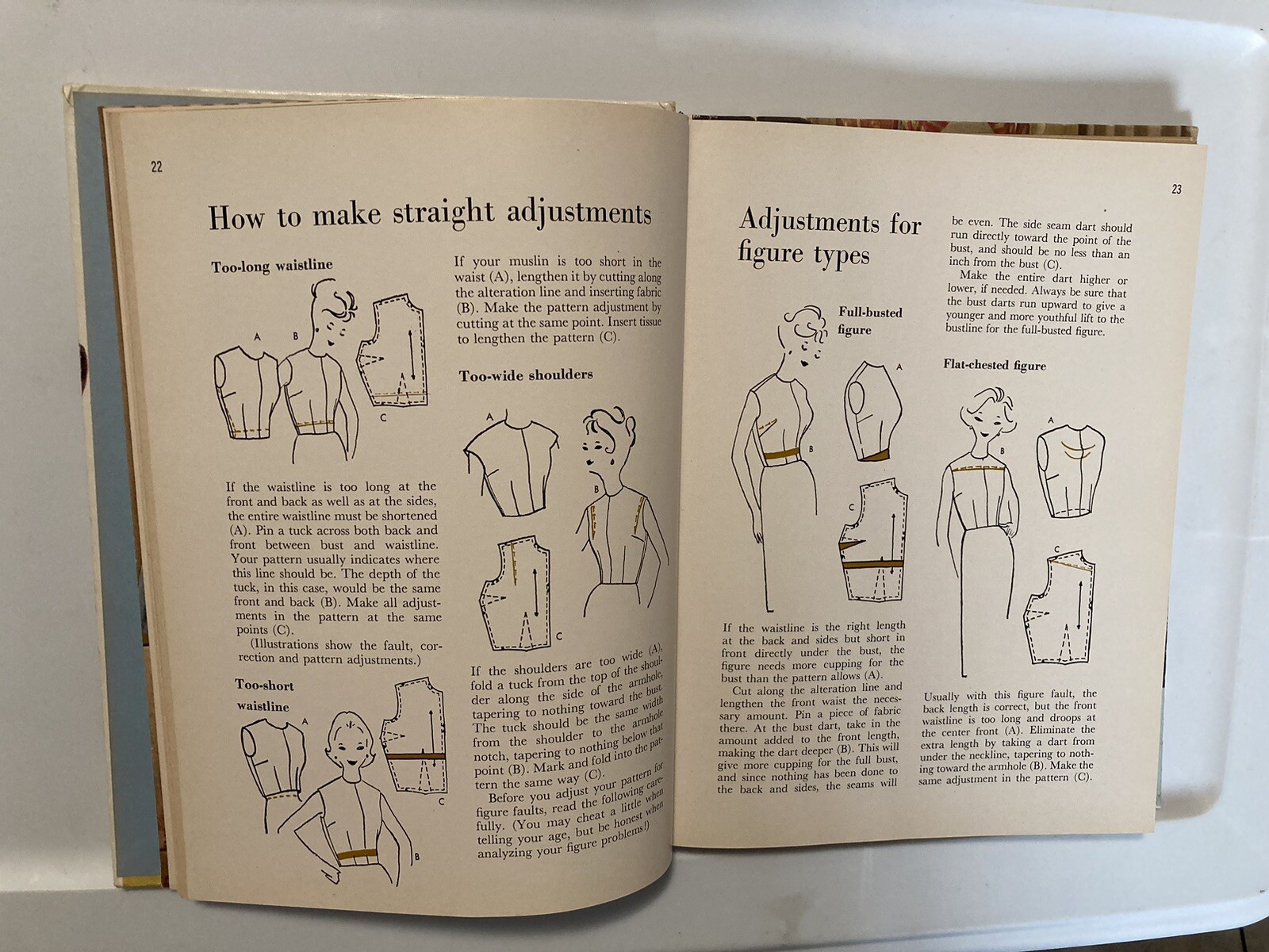 1961 Better Homes & Gardens Sewing Book – How To Sew At Home Hardcover MCM