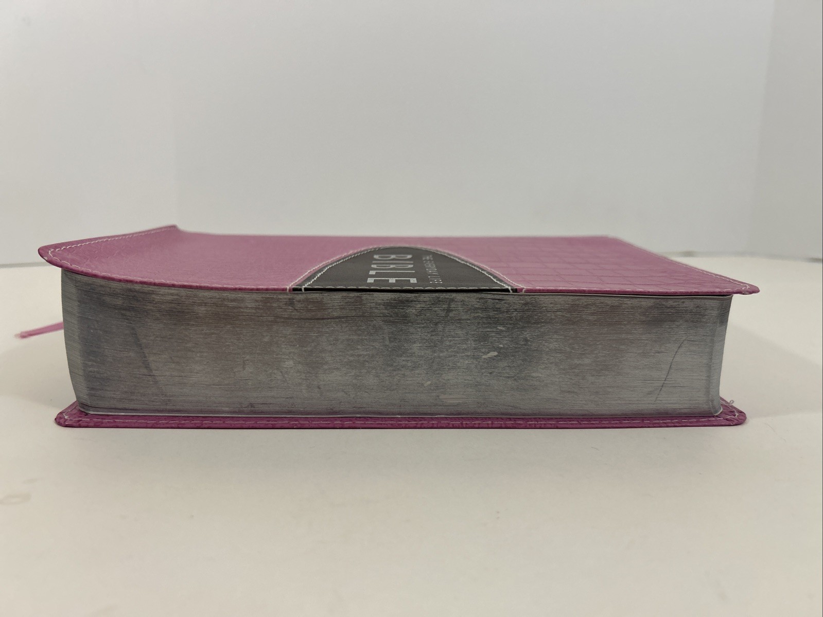 The Everyday Life Bible Fashion Edition Pink Soft Leather Cover 2009 *READ, SEE*