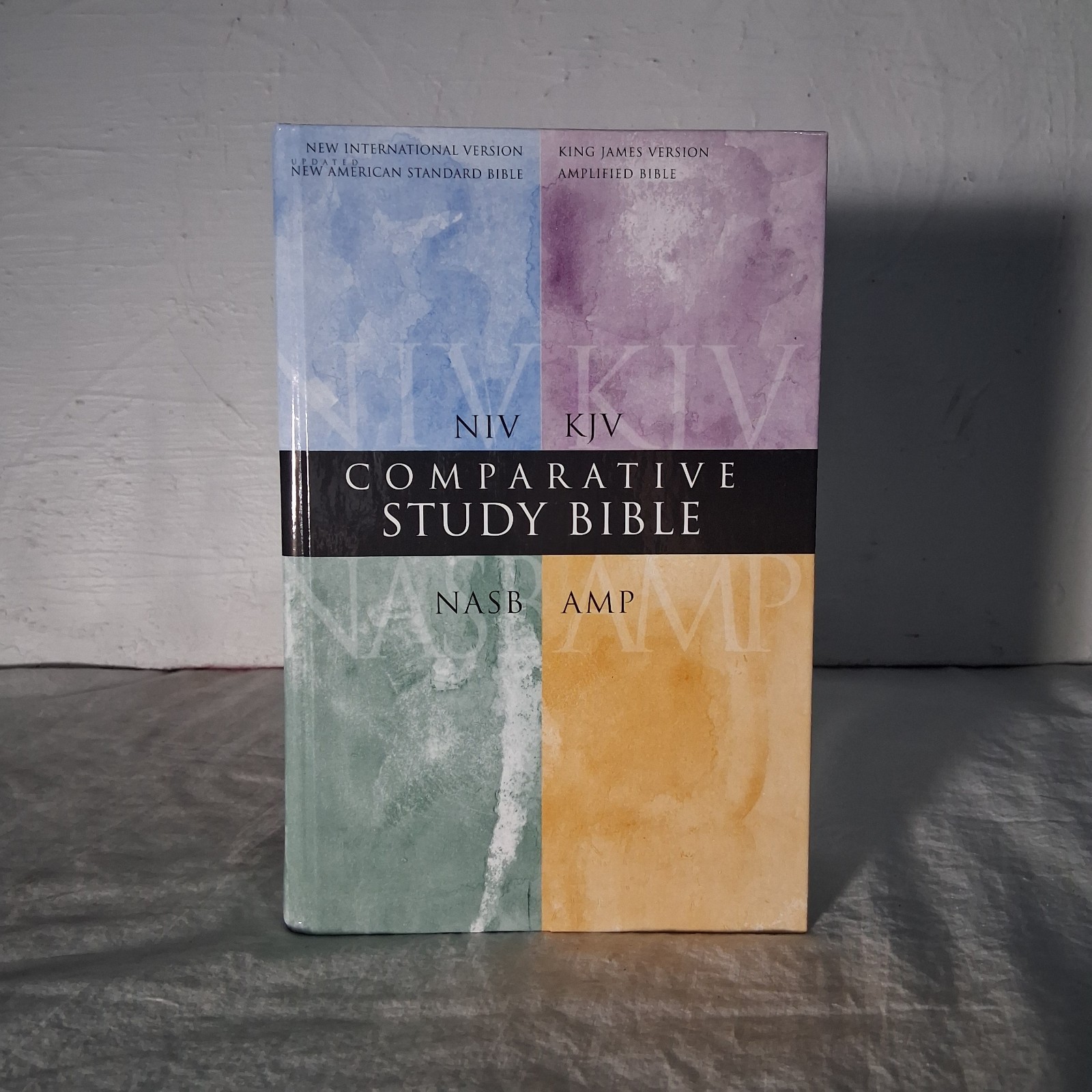 Comparative Study Bible by Zondervan Staff – 1999- Hardcover Revised edition