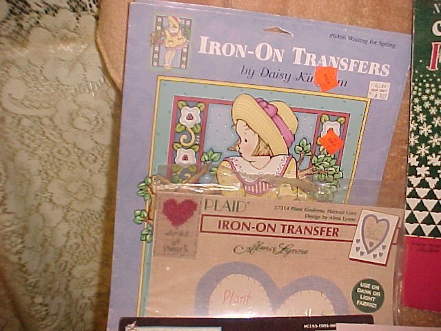 12 DIF VINTAGE LEISURE CRAFT, IRON~ON TRANSFERS, AND MORE ACTIVITY BOOKS ****