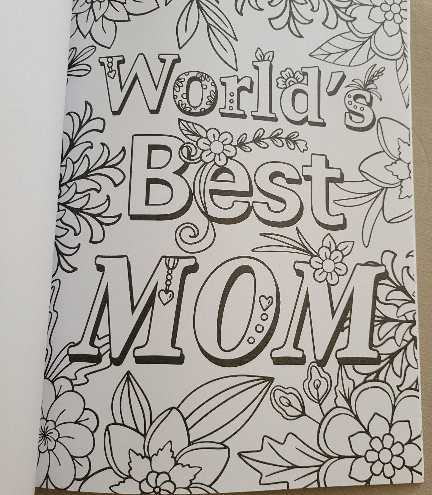 LOVE YOU MOM ADULT COLORING BOOK – 2022 TOPIX MEDIA – 47 FESTIVE COLORING PAGES