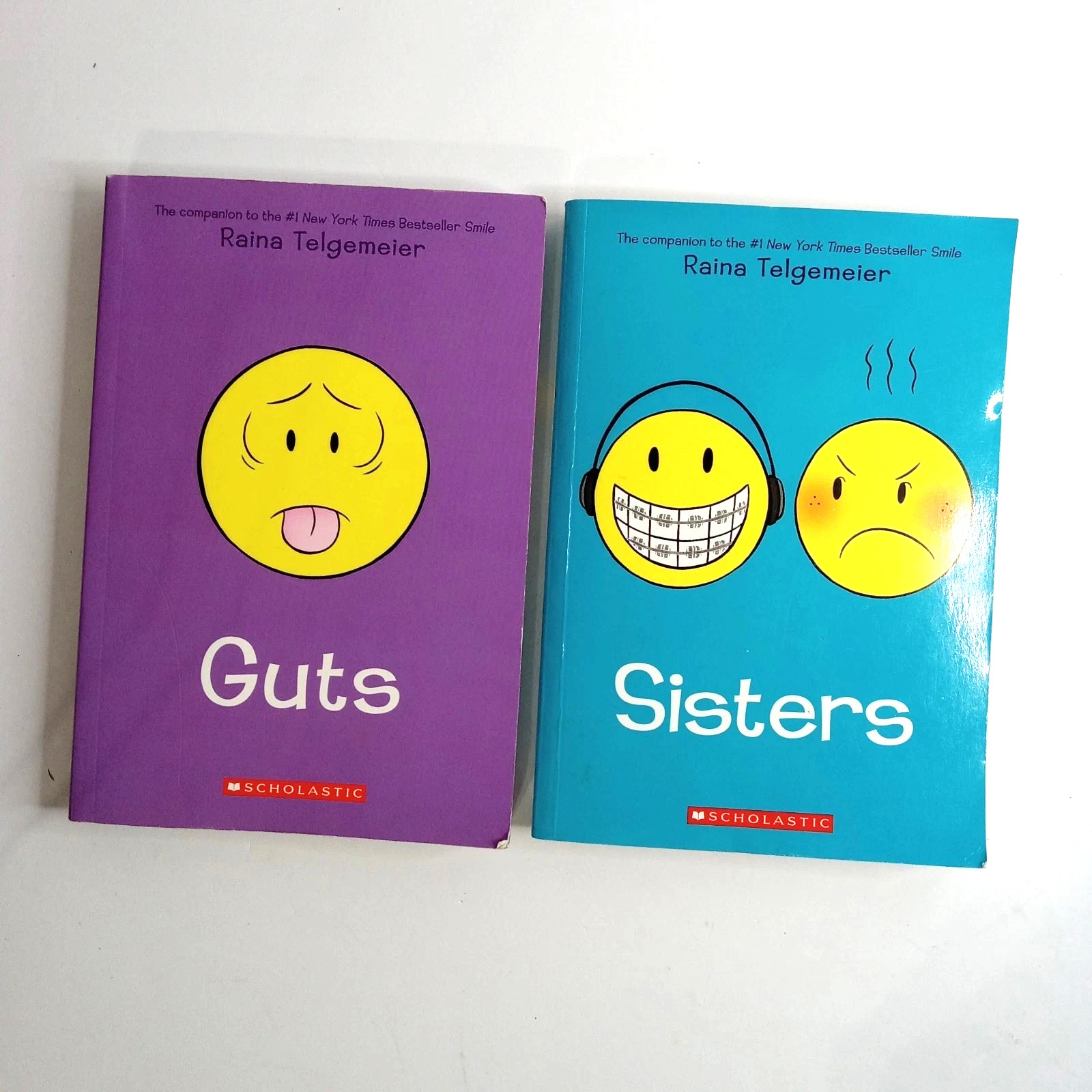 Raina Telgemeier Book Lot of 2 – Guts & Sisters Graphic Novels Kids Tween