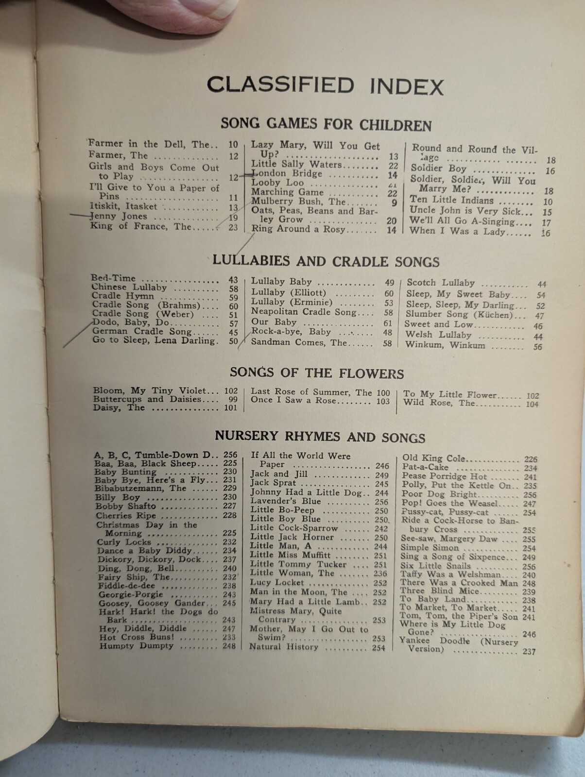 Songs the Children Love to Sing D Appleton Co 300 songs 1916 A 250318