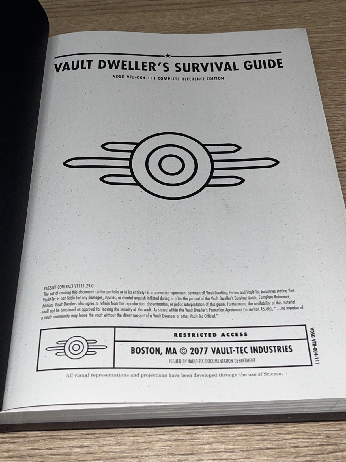 Fallout 4 Vault Dwellers Survival Guide Collector’s Edition Restricted Hardcover