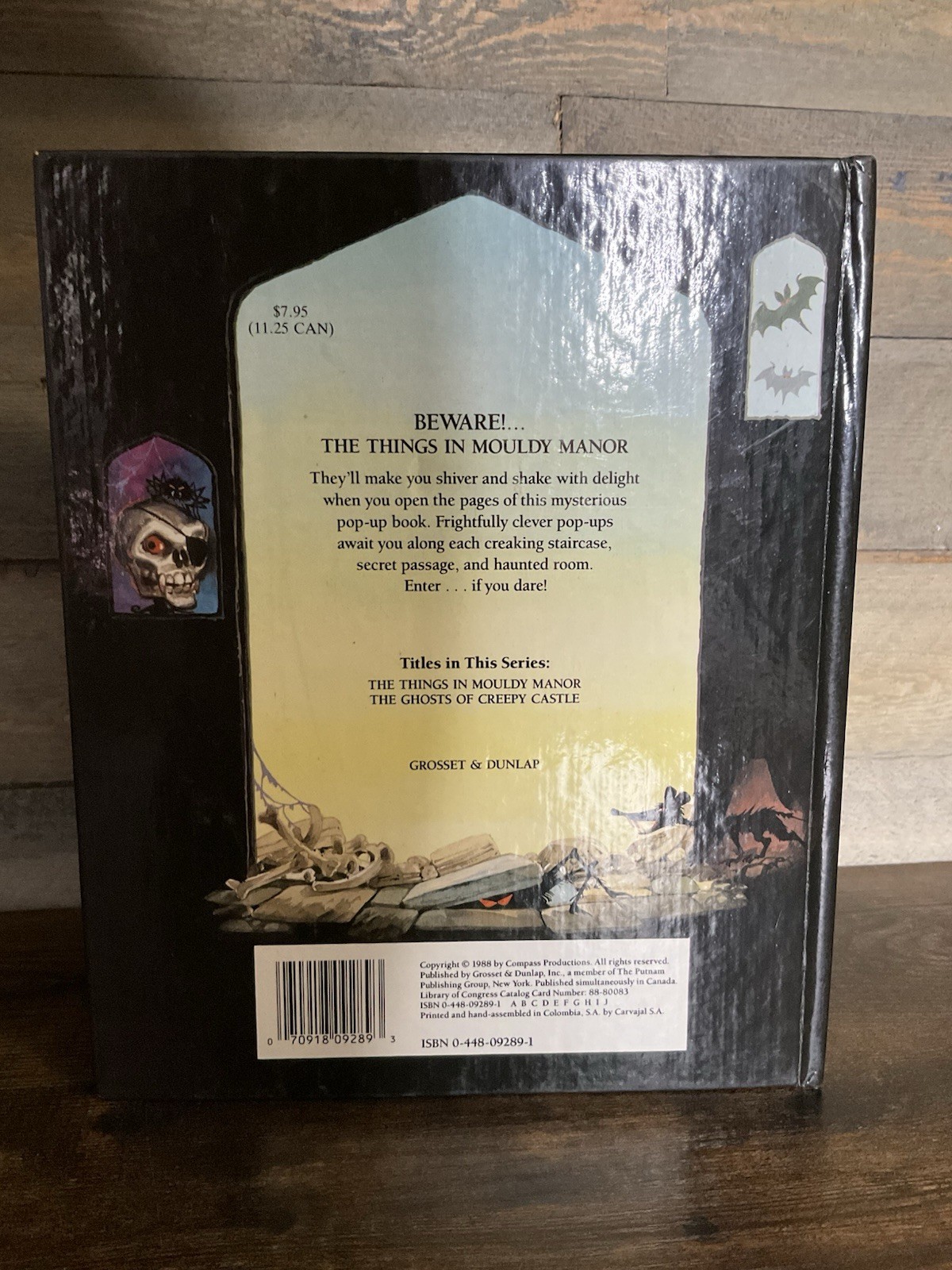 The Things in Mouldy Manor (Mini Spooky Pop-ups) – hardcover Moseley, Keith 1988
