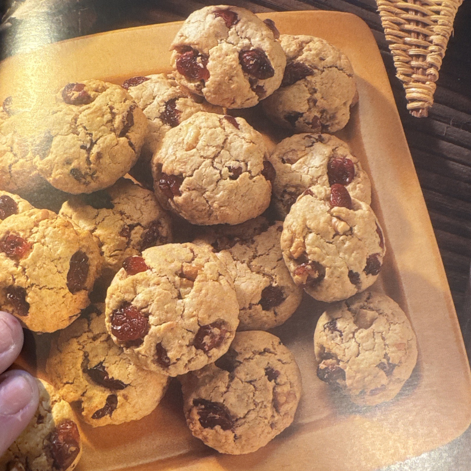 Classic Christmas Cookies: Dozens of Classic Recipes Hardback Book 77 pages