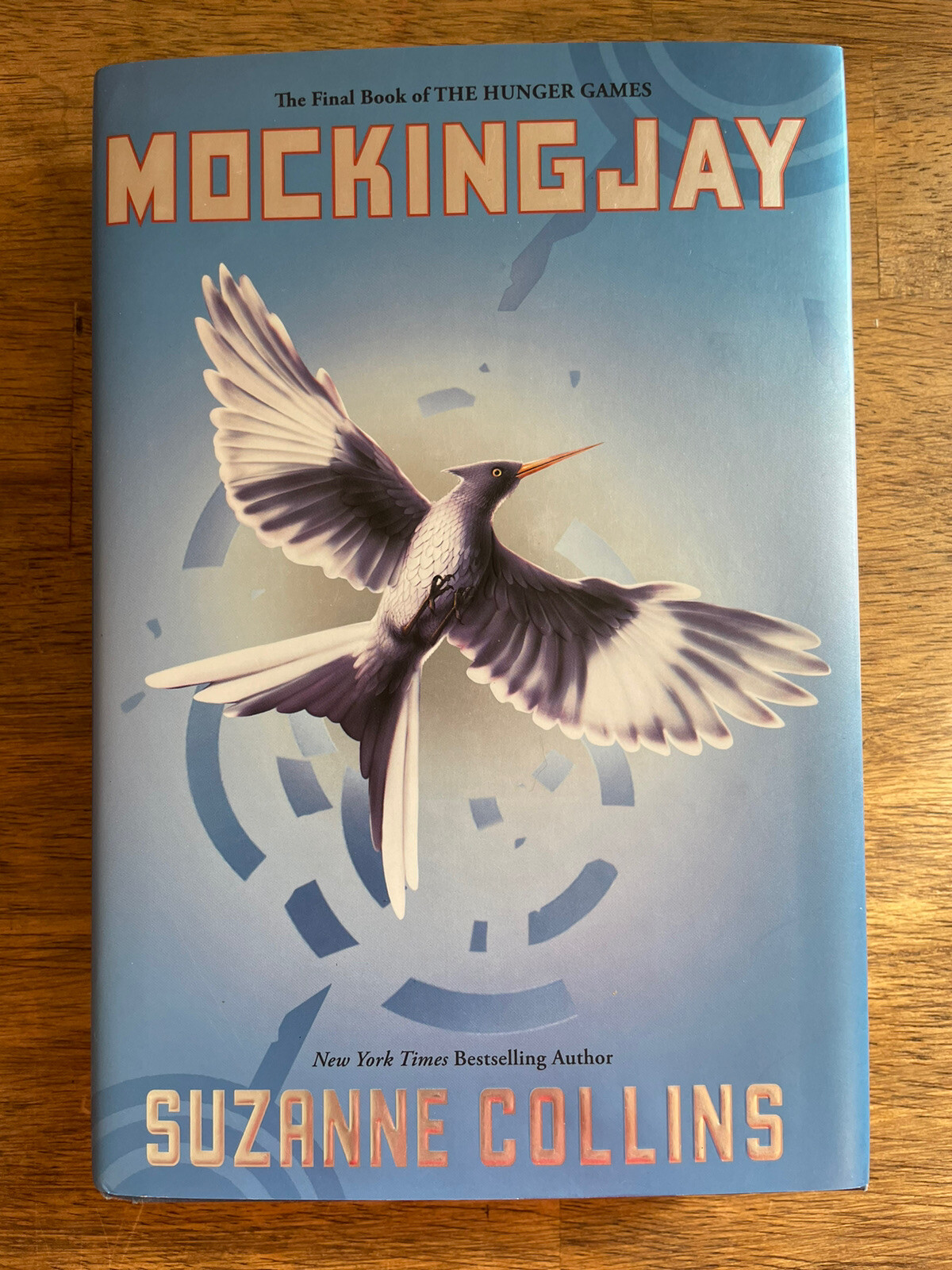 The Hunger Games Ser.: Mockingjay (Hunger Games, Book Three) by Suzanne Collins