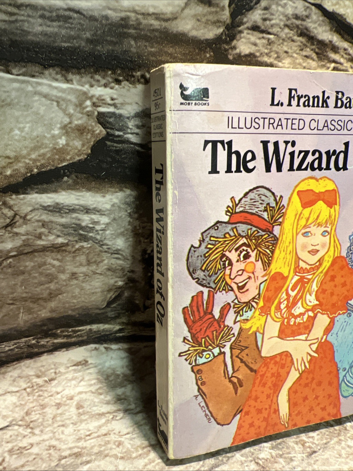 Vintage The Wizard of Oz – L. Frank Baum – Moby Books Illustrated 1977 Mini Book