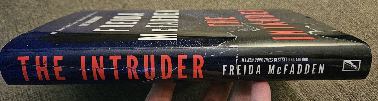 The Intruder Hardcover Freida McFadden Book Novel True Crime Fiction RARE📖🔪🩸