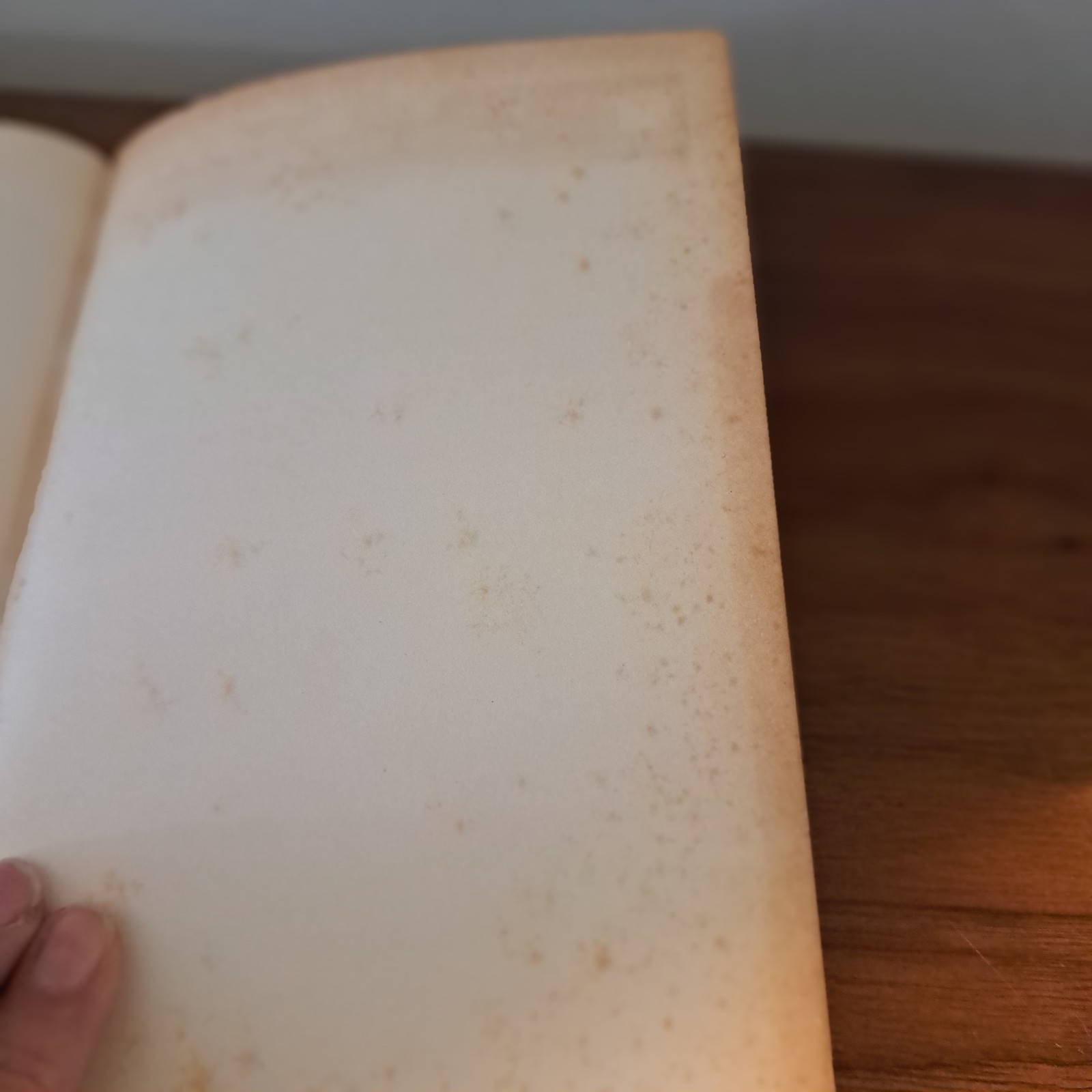 Ernest Hemingway A Farewell to Arms Paperback Used