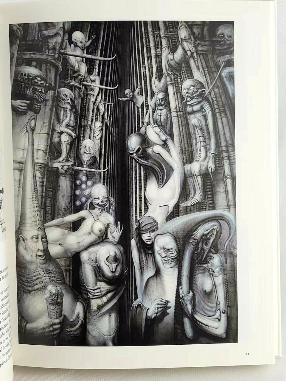 GIGER by HR Giger (1940-2014) Taschen Illustrated Hardcover 10″x8″ Brand NEW